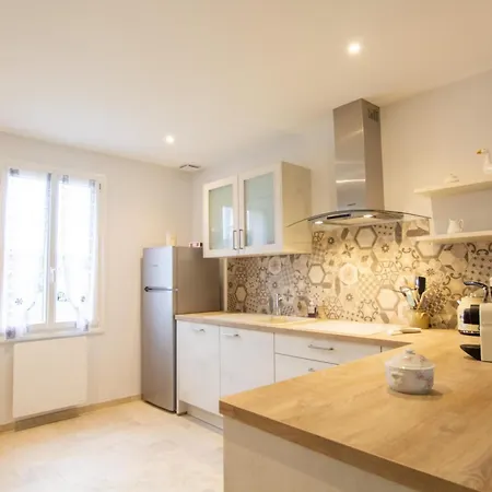 Maison Paisible Avec Terrasse Et Jardin Proche Sites Prehistoriques - Fr-1-616-339 *
