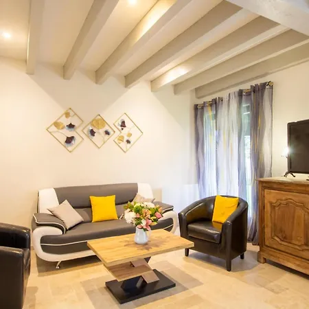 Maison Paisible Avec Terrasse Et Jardin Proche Sites Prehistoriques - Fr-1-616-339