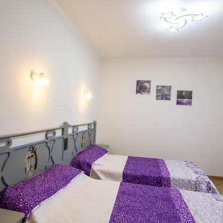 Maison Familiale Au Calme Avec Ping-pong, Baby-foot Et Proximite Sites Prehistoriques - Fr-1-616-339 Holiday home