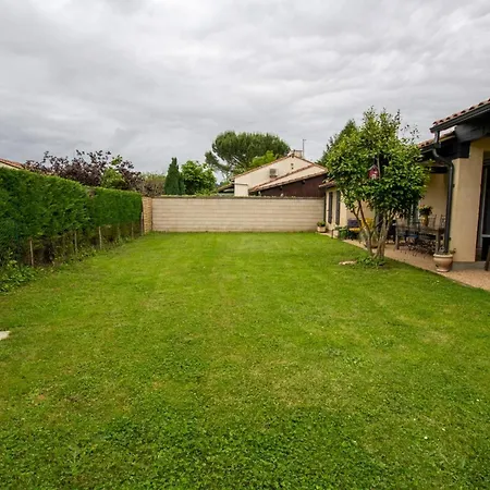 Maison Familiale Au Calme Avec Ping-pong, Baby-foot Et Proximite Sites Prehistoriques - Fr-1-616-339 Holiday home *